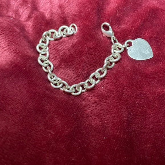 Vintage Tiffany & Co large link 7 inch bracelet. Stamped .925 in good condition - Picture 1 of 4